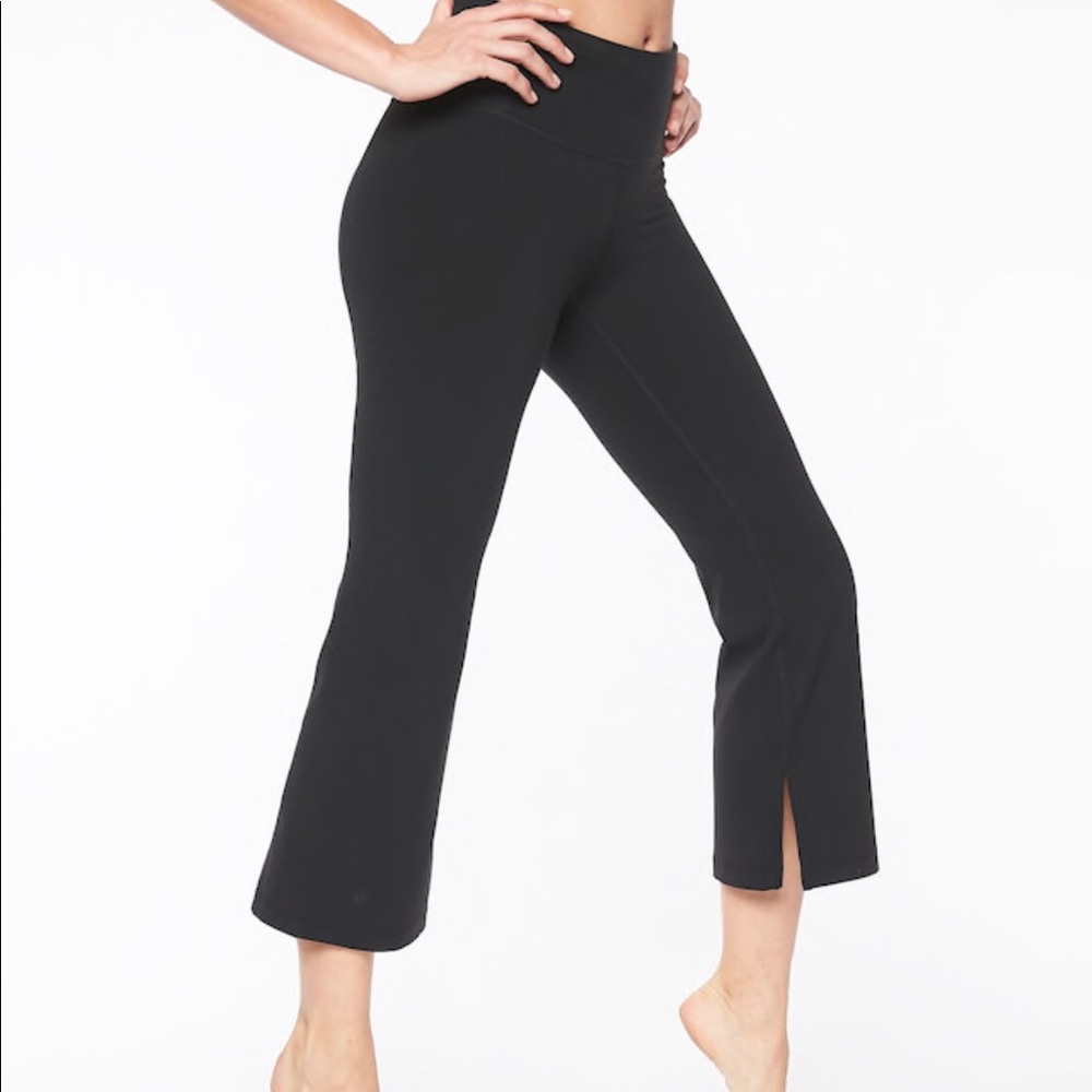ATHLETA Barre Kickflare Cropped Pant